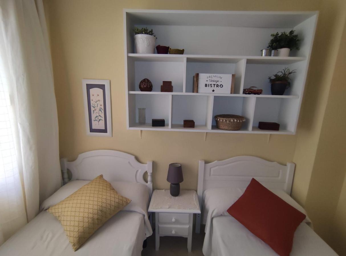 Ferienwohnung Amplio Piso Junto A Playa Victoria Cádiz Exterior foto