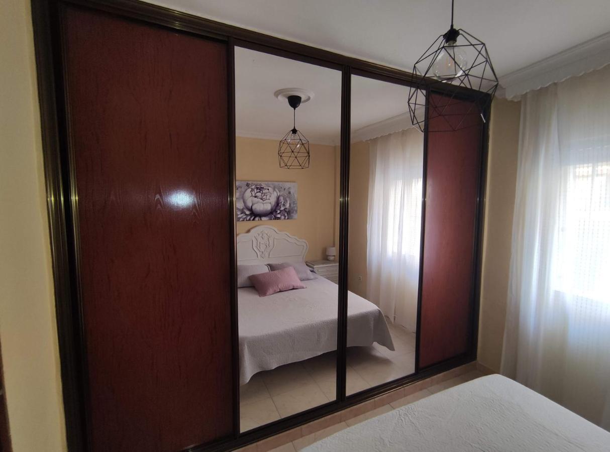 Ferienwohnung Amplio Piso Junto A Playa Victoria Cádiz Exterior foto