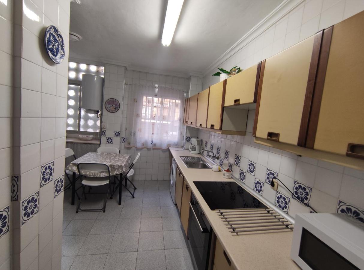 Ferienwohnung Amplio Piso Junto A Playa Victoria Cádiz Exterior foto