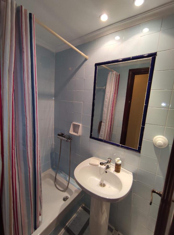 Ferienwohnung Amplio Piso Junto A Playa Victoria Cádiz Exterior foto