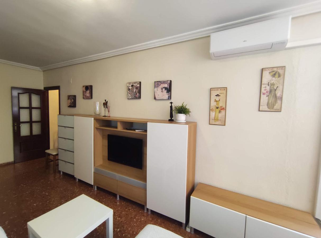 Ferienwohnung Amplio Piso Junto A Playa Victoria Cádiz Exterior foto